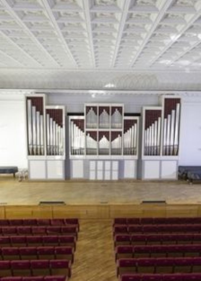 Новогодний бал в королевстве Шарля Перро